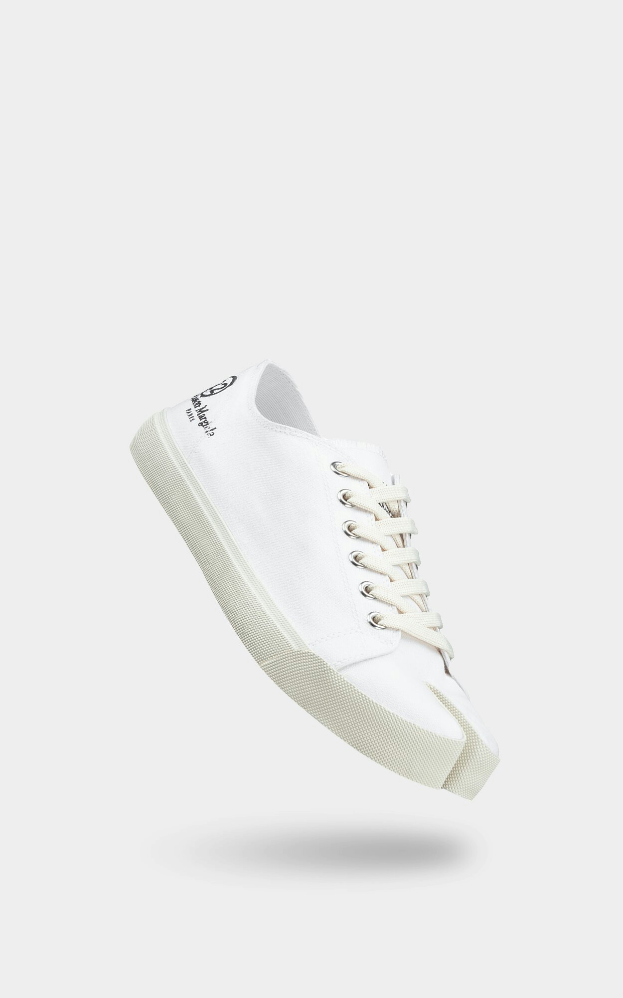 Maison Margiela - Tabi Sneakers in Weiß